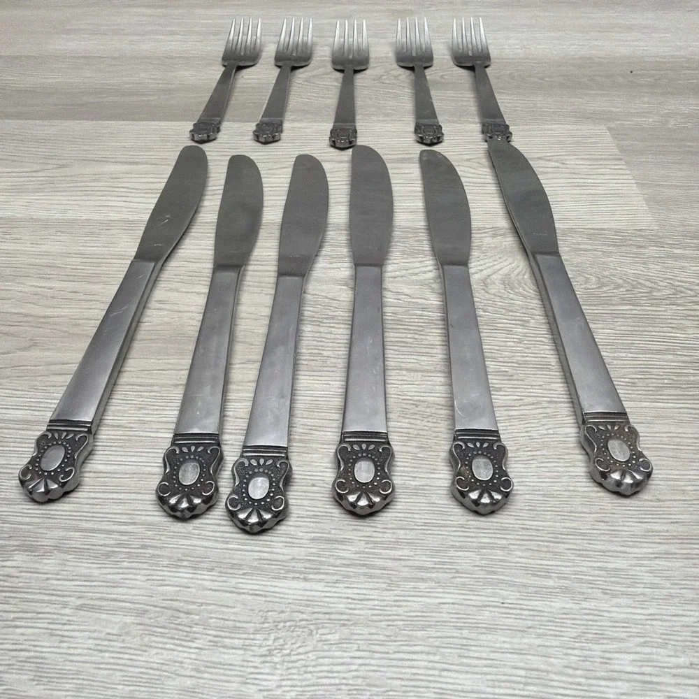 Vintage Stainless Steel Made In Japan Silverware Lot Of 6 Dinner Knifes, 5 Forks
